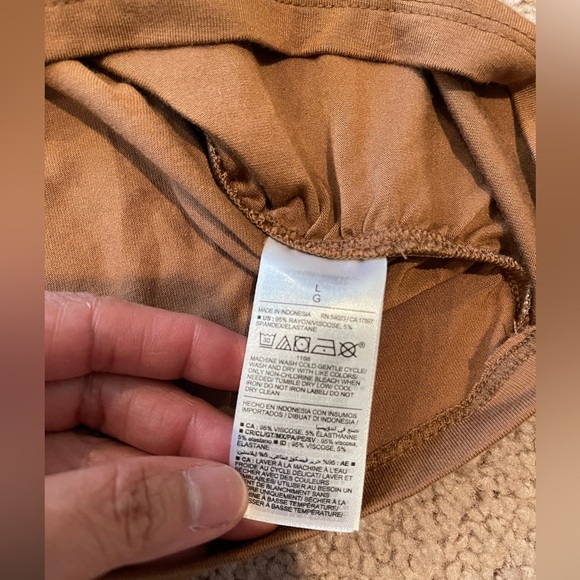 OLD NAVY Fitted Sleeveless Tie-Front Brown Tank Top - Picture 4 of 8